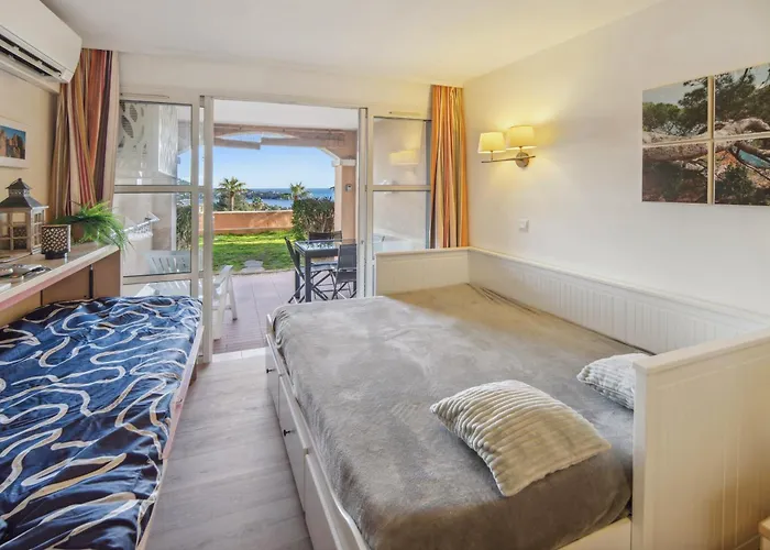 Cap Esterel Magnifique Vue Avec Parking Et Piscine Apartment Saint-Raphaël