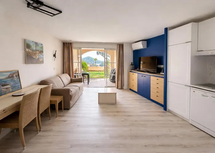 Cap Esterel Magnifique Vue Avec Parking Et Piscine